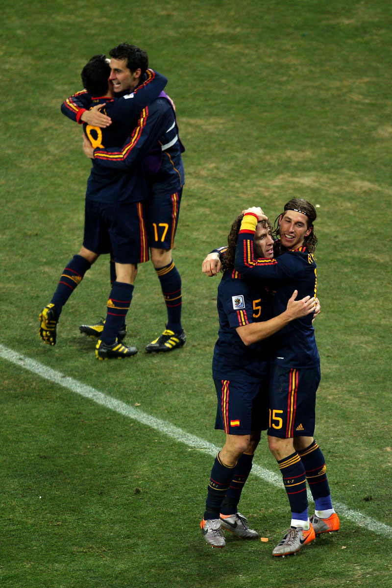Illustration for article titled World Cup Thighlights: In Celebration Of Pure Spanish Man-Love